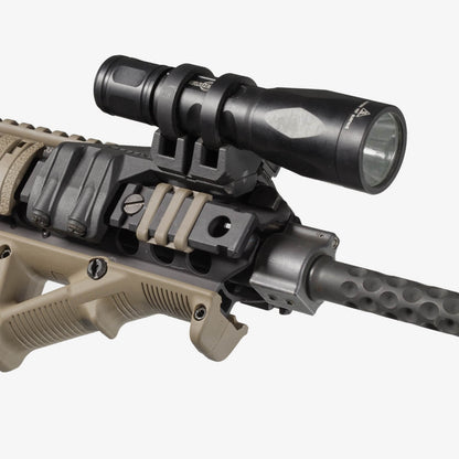 MAGPUL - RAIL LIGHT MOUNT (LEFT/BLACK)